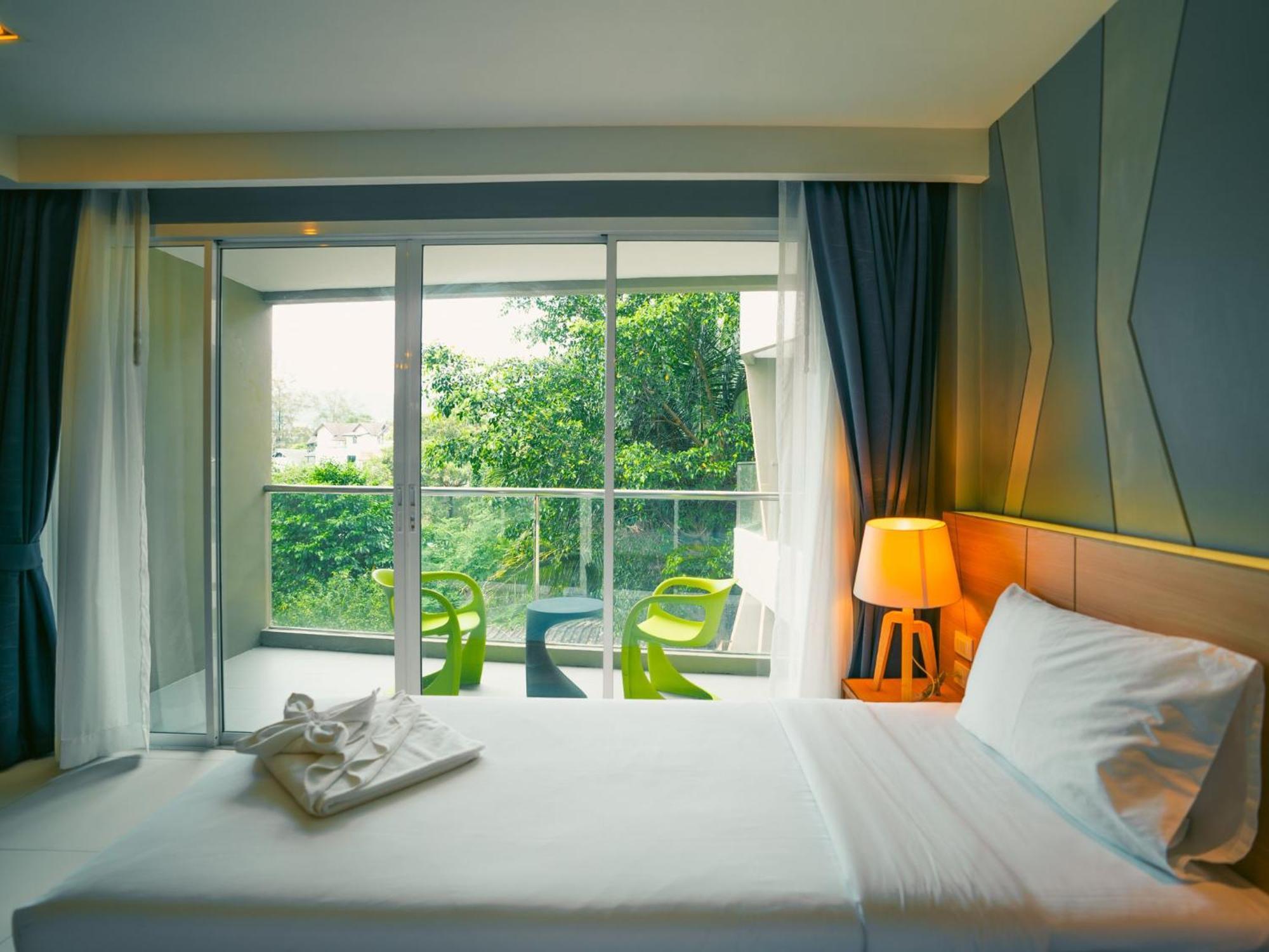 Hostel Mad Monkey Phuket *