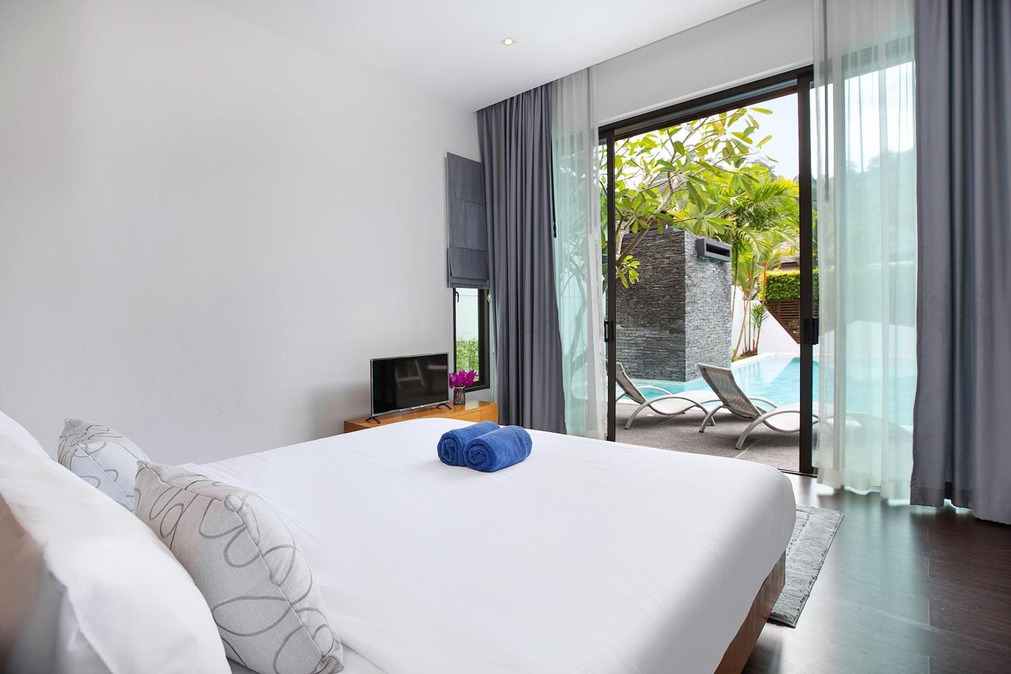 Elegant 3br Coco B6 With Private Pool, In Gated Residence, Near Pantai Kamala