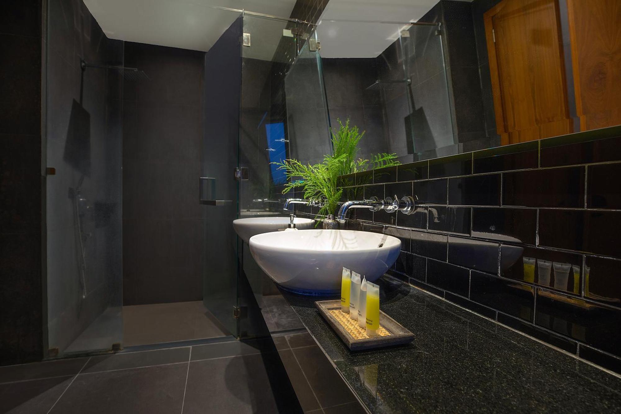 Elegant 3br Coco B6 With Private Pool, In Gated Residence, Near * Pantai Kamala
