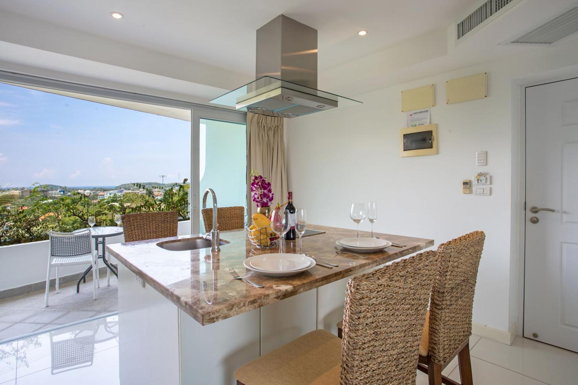 Apartment Scenic Kata Ocean View O17*1br*just 5 Min Drive To Kata