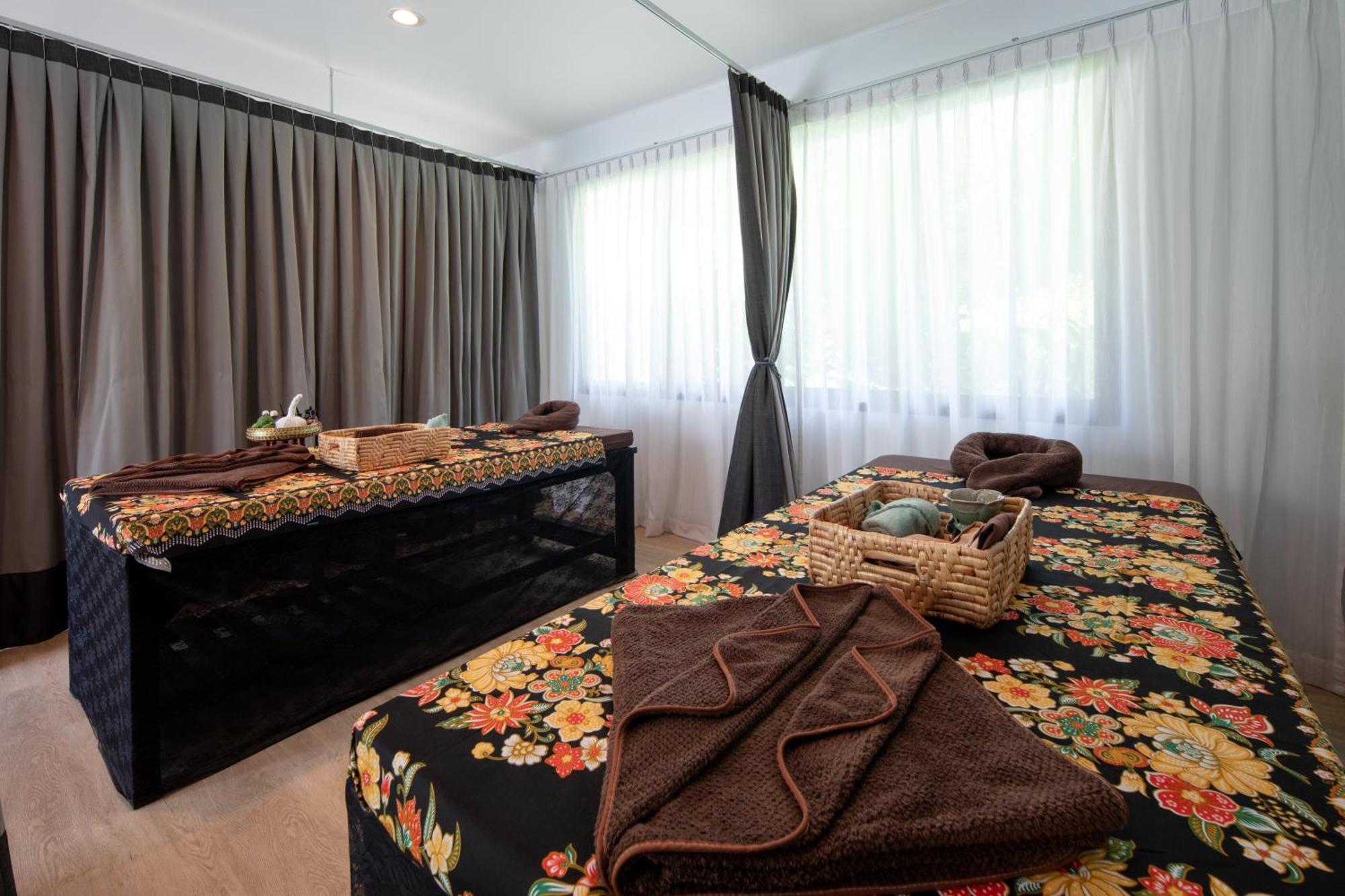 Hotel Craft & Villas, Town