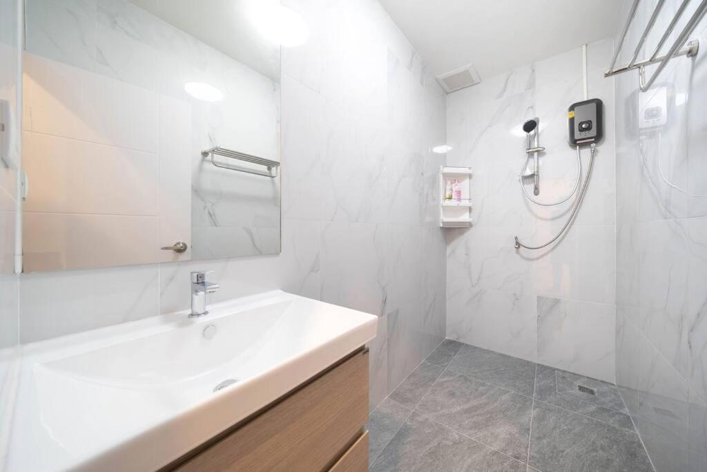 2br Townhome 300m Walk To Fully Equipped