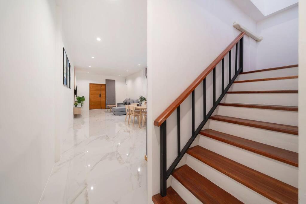 Pangsapuri 2br Townhome 300m Walk To Fully Equipped *