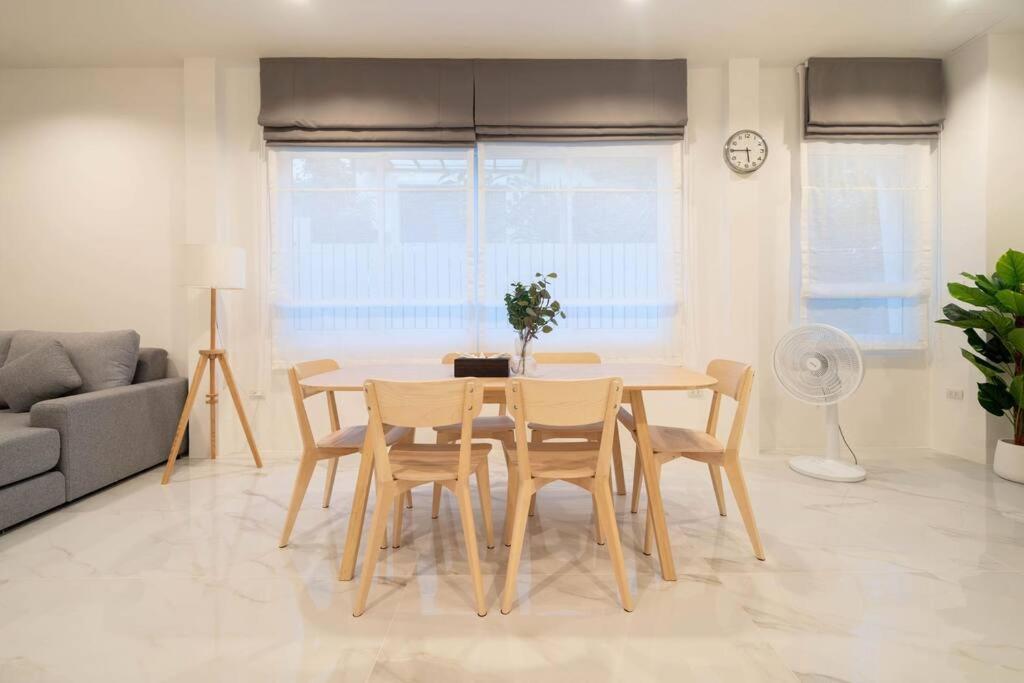 Pangsapuri 2br Townhome 300m Walk To Fully Equipped