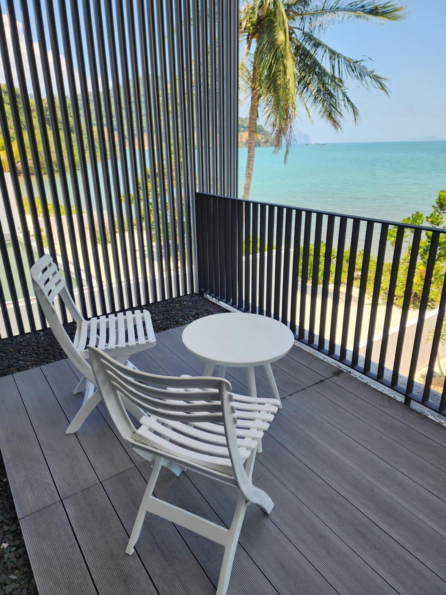 Luxury Beachfront 4 Bedroom Amana At Ta-ke A Villa *