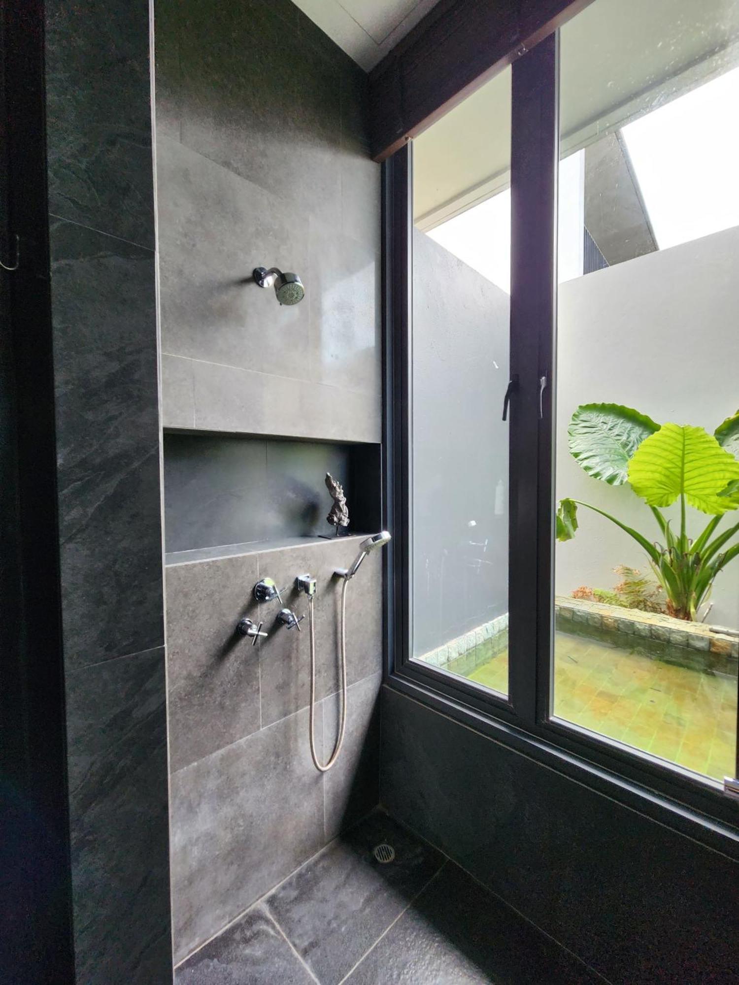 Luxury Beachfront 4 Bedroom Amana At Ta-ke A Phuket