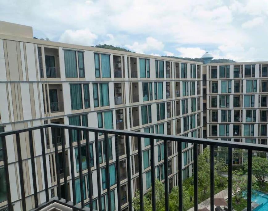 Apartment Luxury In Shopping Center *