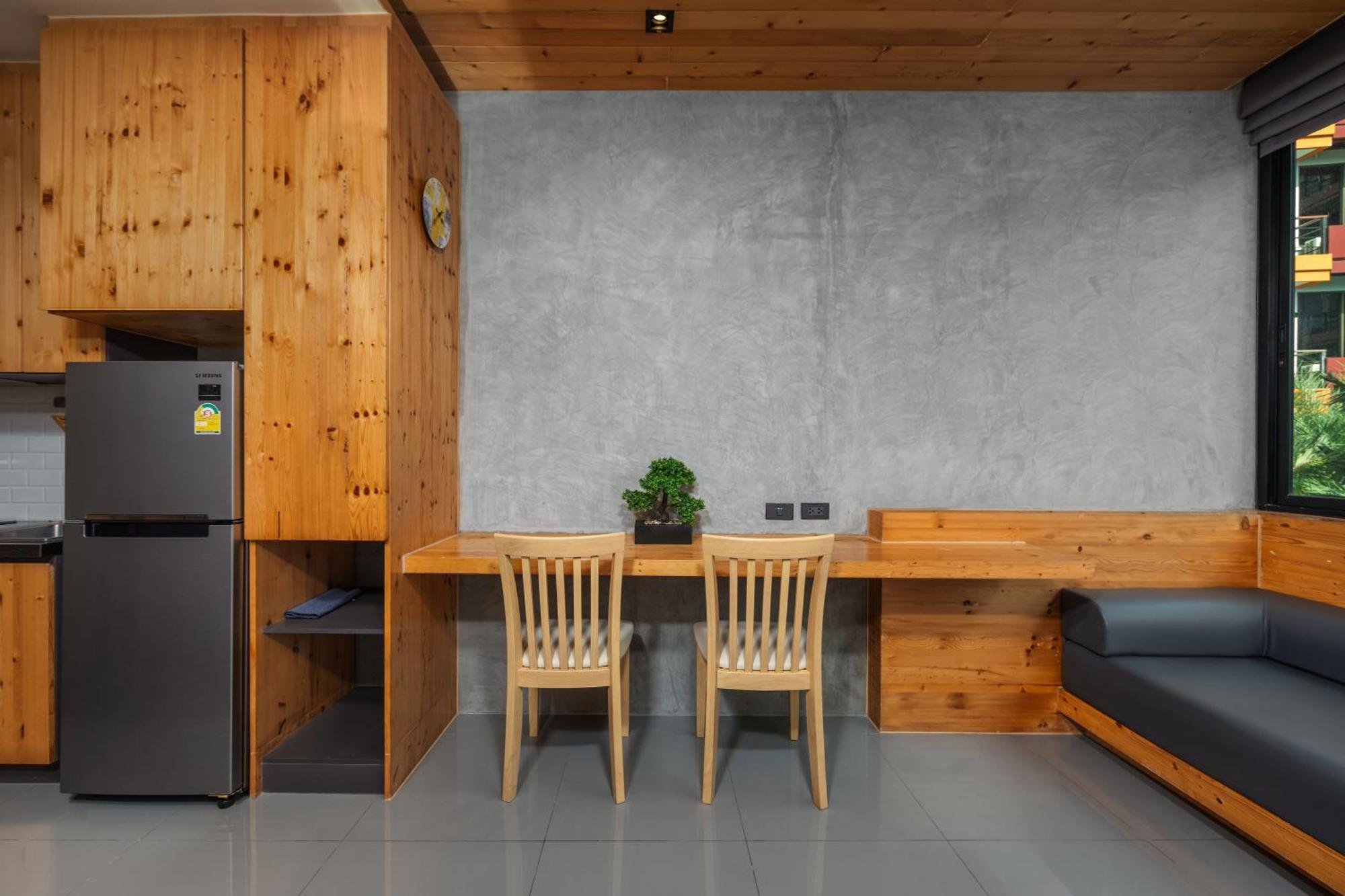 Modern At Relife 2 Min To Nai Harn Apartment