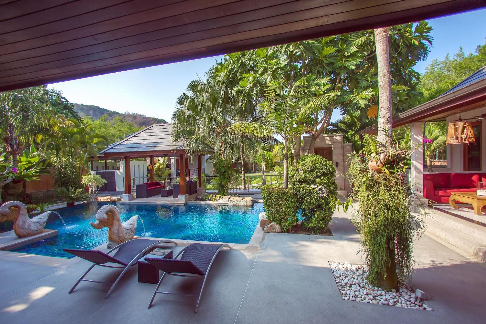 Holiday home Banyak | Luxury 4br With Terrace And Personal Playground