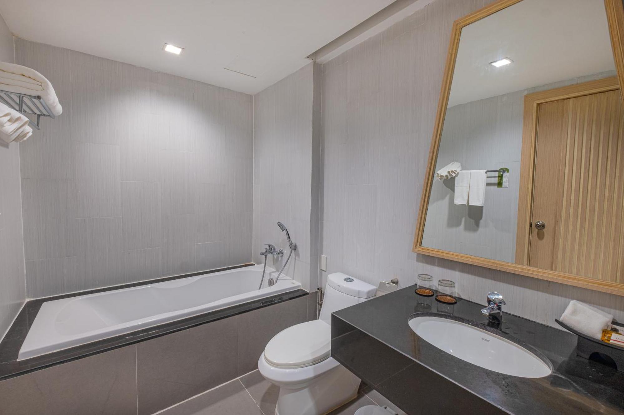 Estella Phuket Hotel 5*