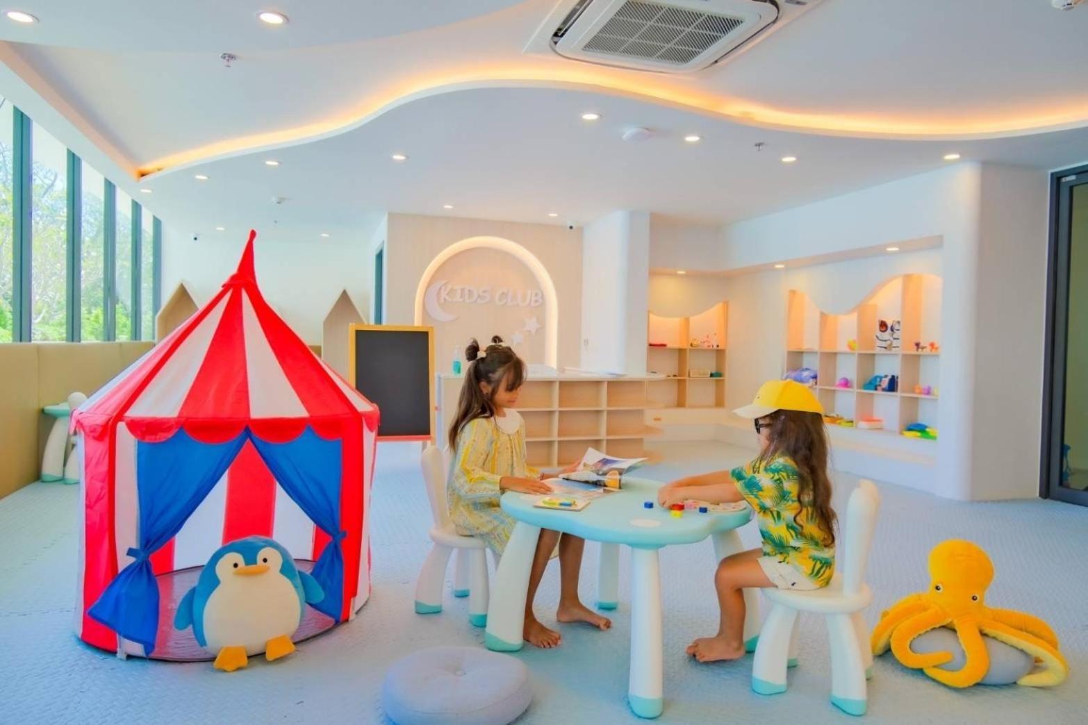Wyndham La Phuket Hotel Rawai