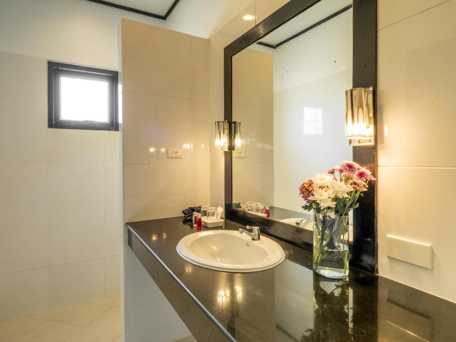 Isara Resort Nai Yang