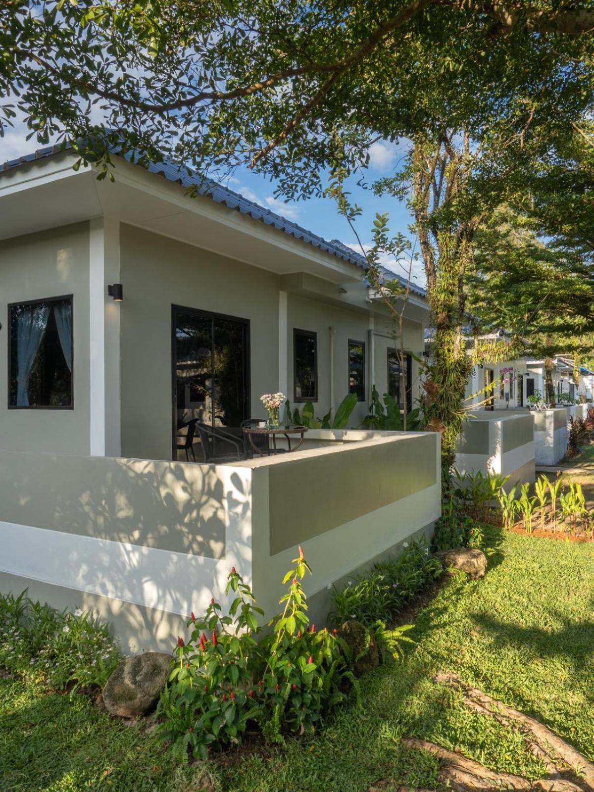 Isara Resort Nai Yang