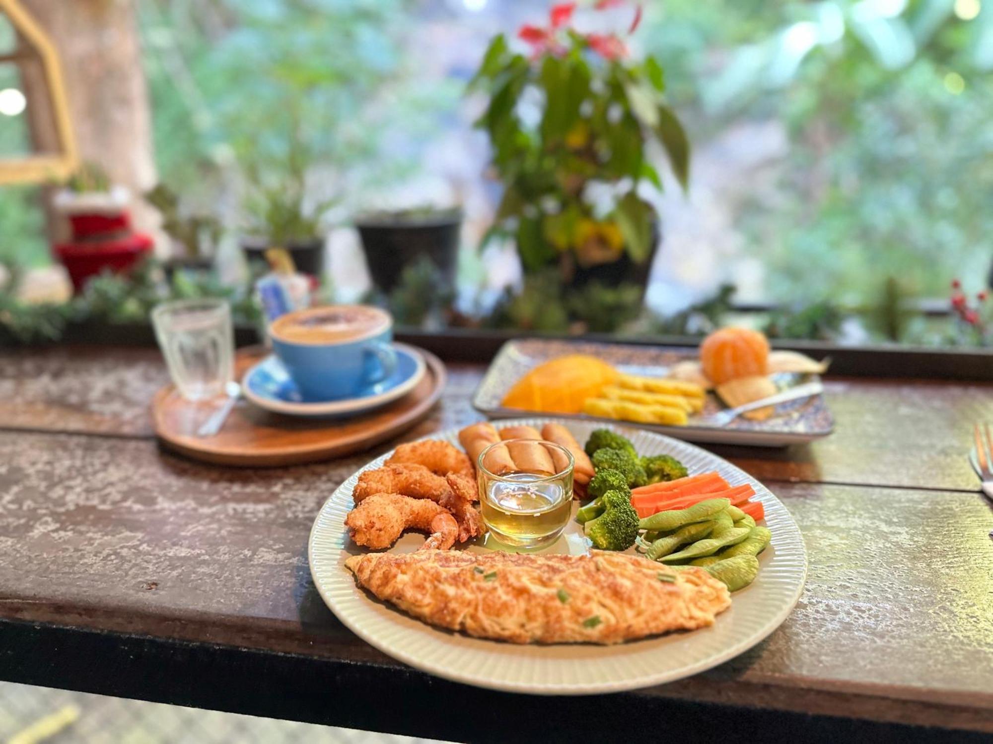 Bed & Breakfast Nua Tone & Cafe Bang Tao Beach (Phuket)