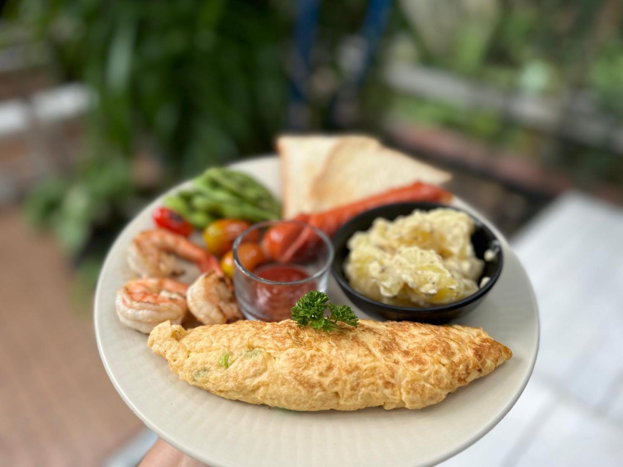 Nua Tone & Cafe Bed & Breakfast