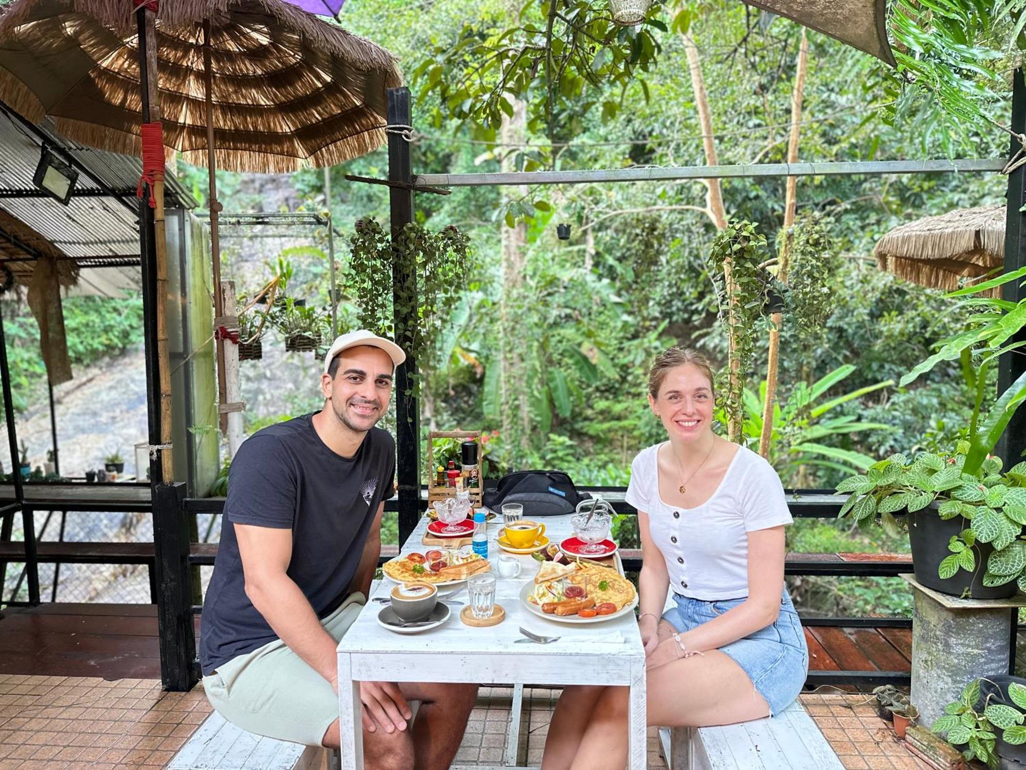 Nua Tone & Cafe Bed & Breakfast