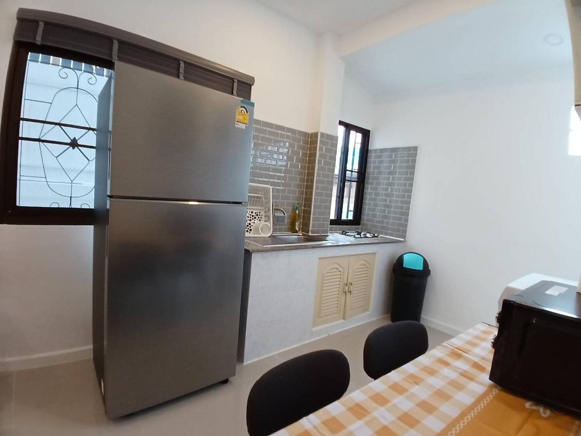 White House With 2br1bath Near Water Fall *