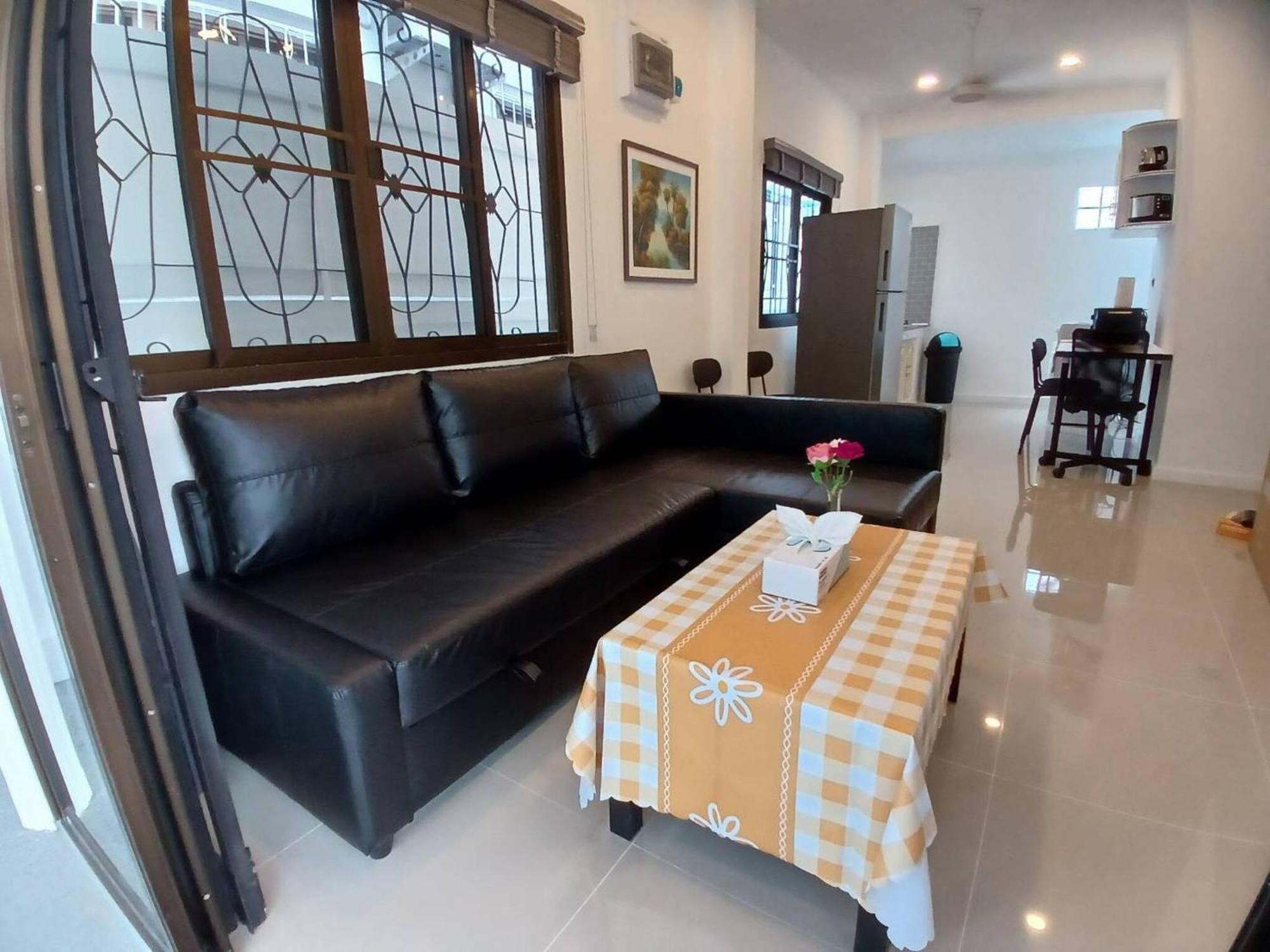 Holiday home White House With 2br1bath Near Water Fall
