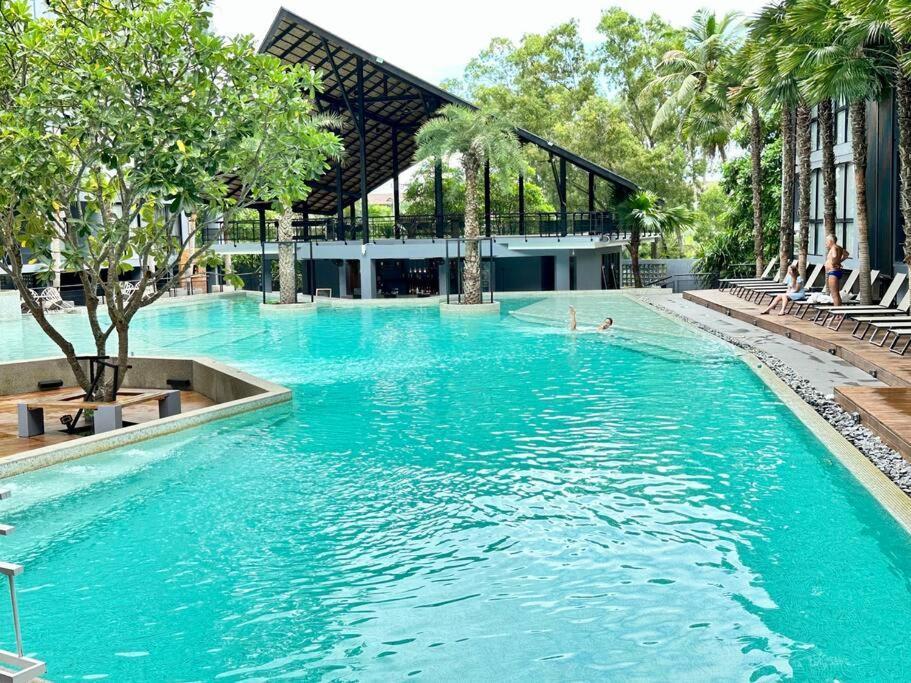 P33 Pool View 2 Bedroom *