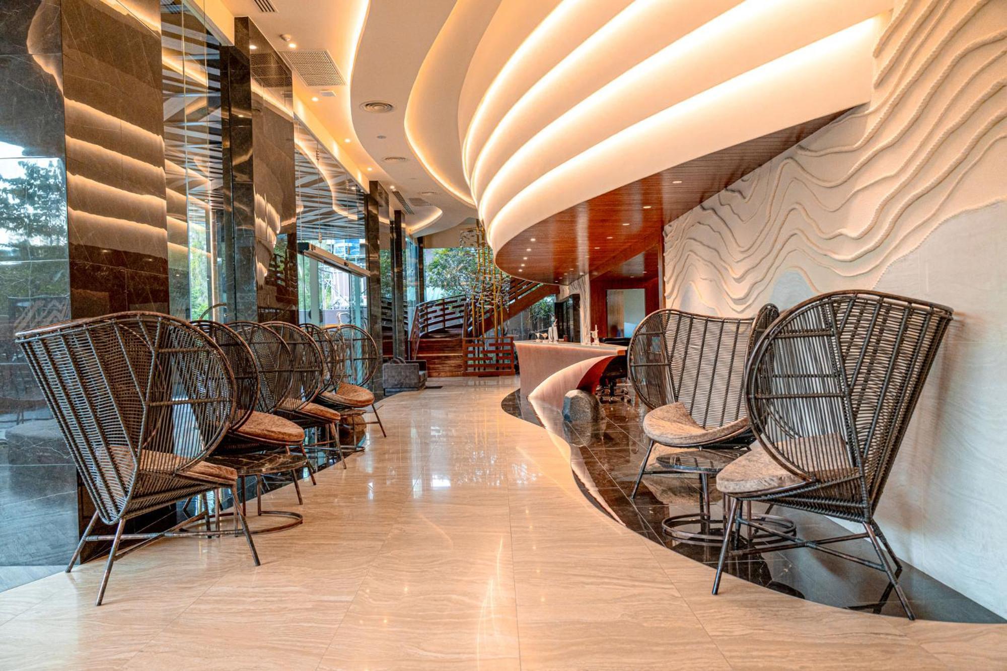 Hotel The Marin Phuket