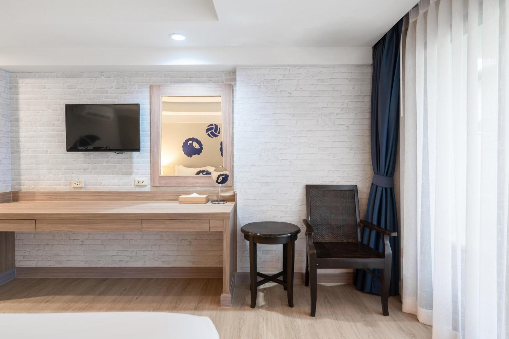 Kokotel Phuket 3*