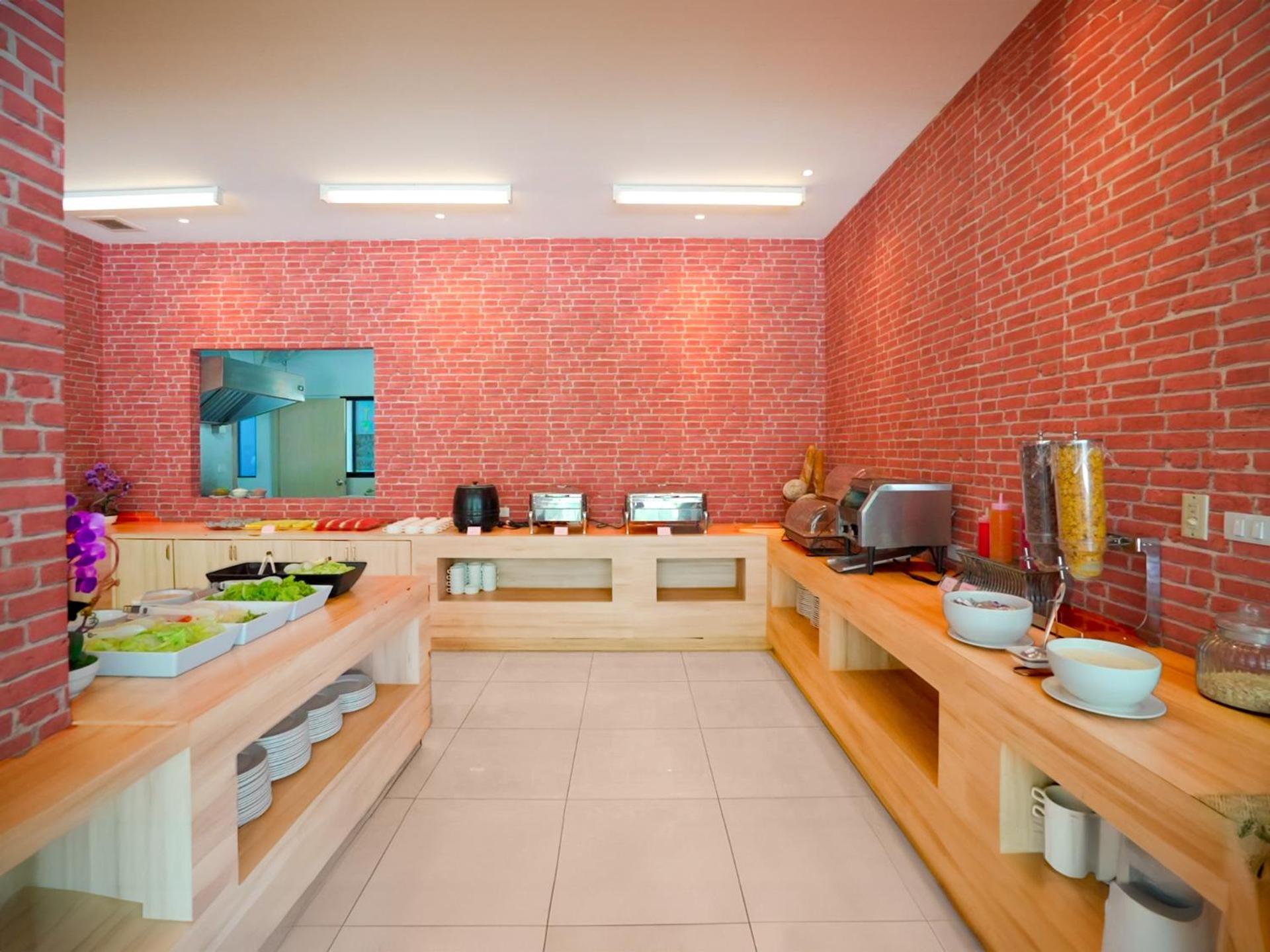Phoenix Hotel Karon