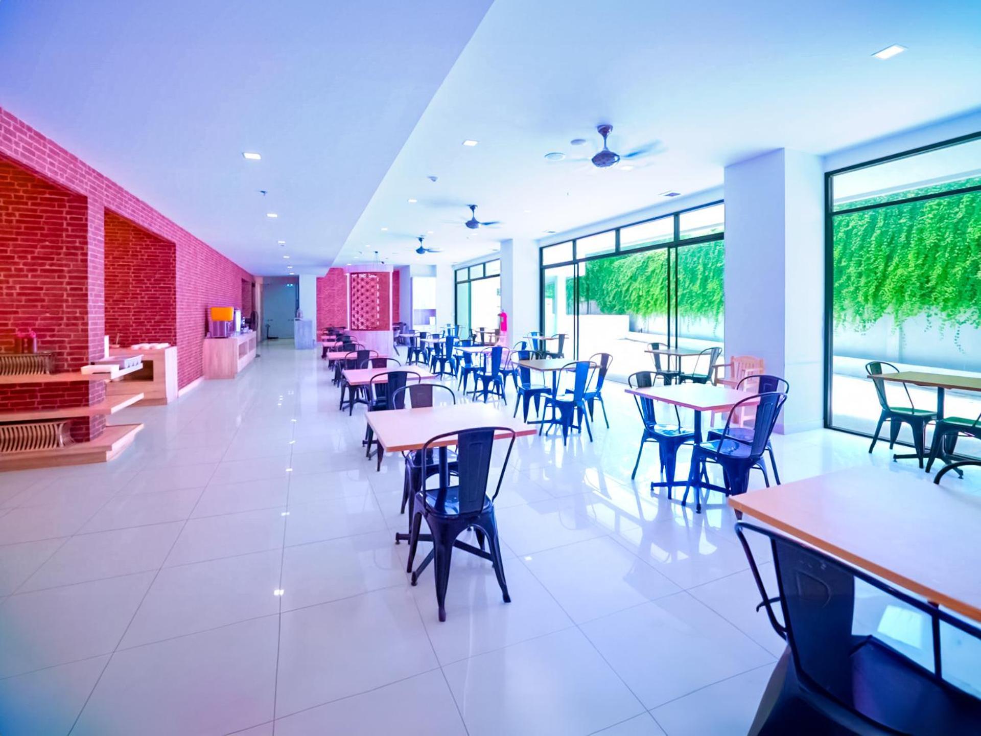 Phoenix Hotel 4*