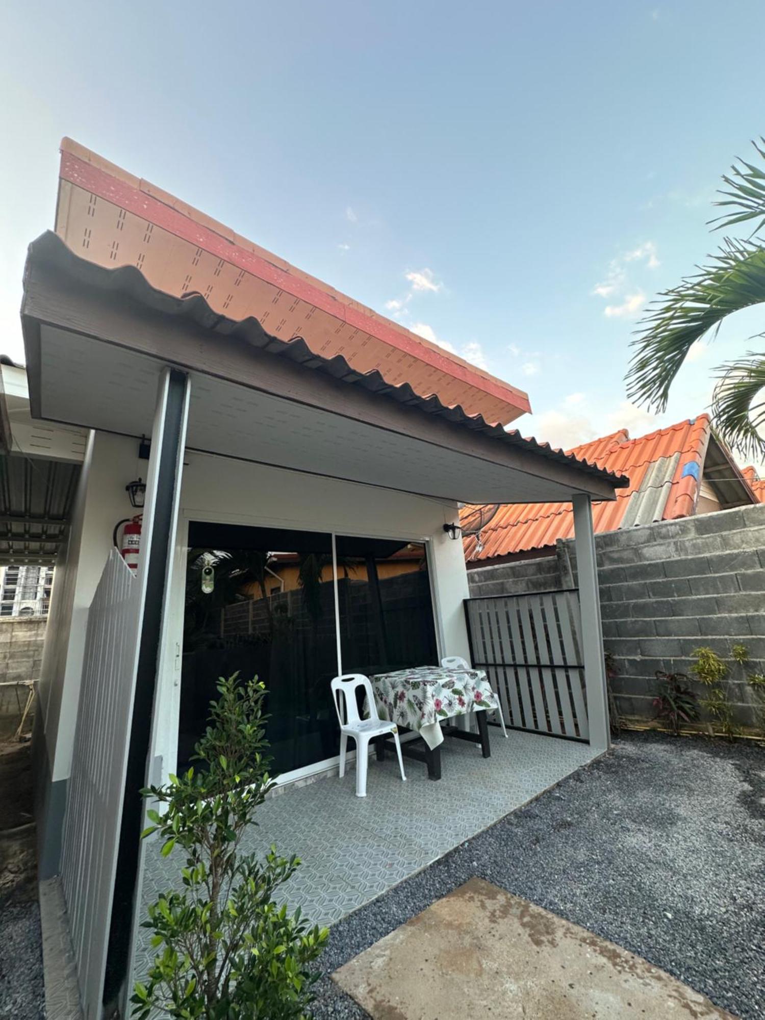 Suntalee House Guest house Nai Yang