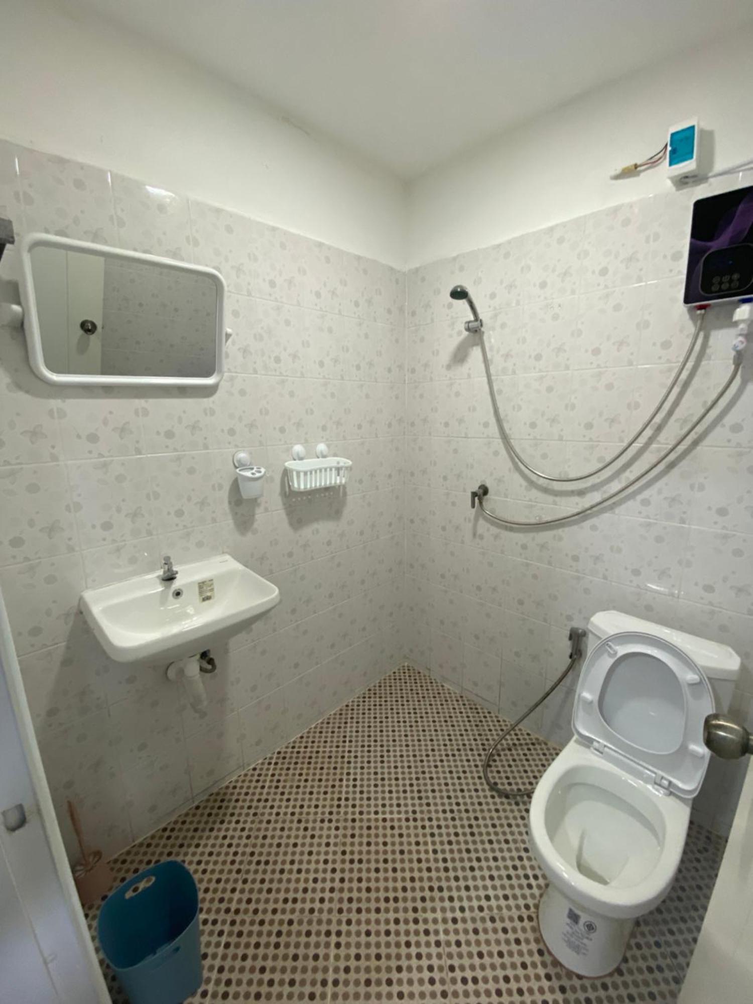 Apartment 84 Bar &