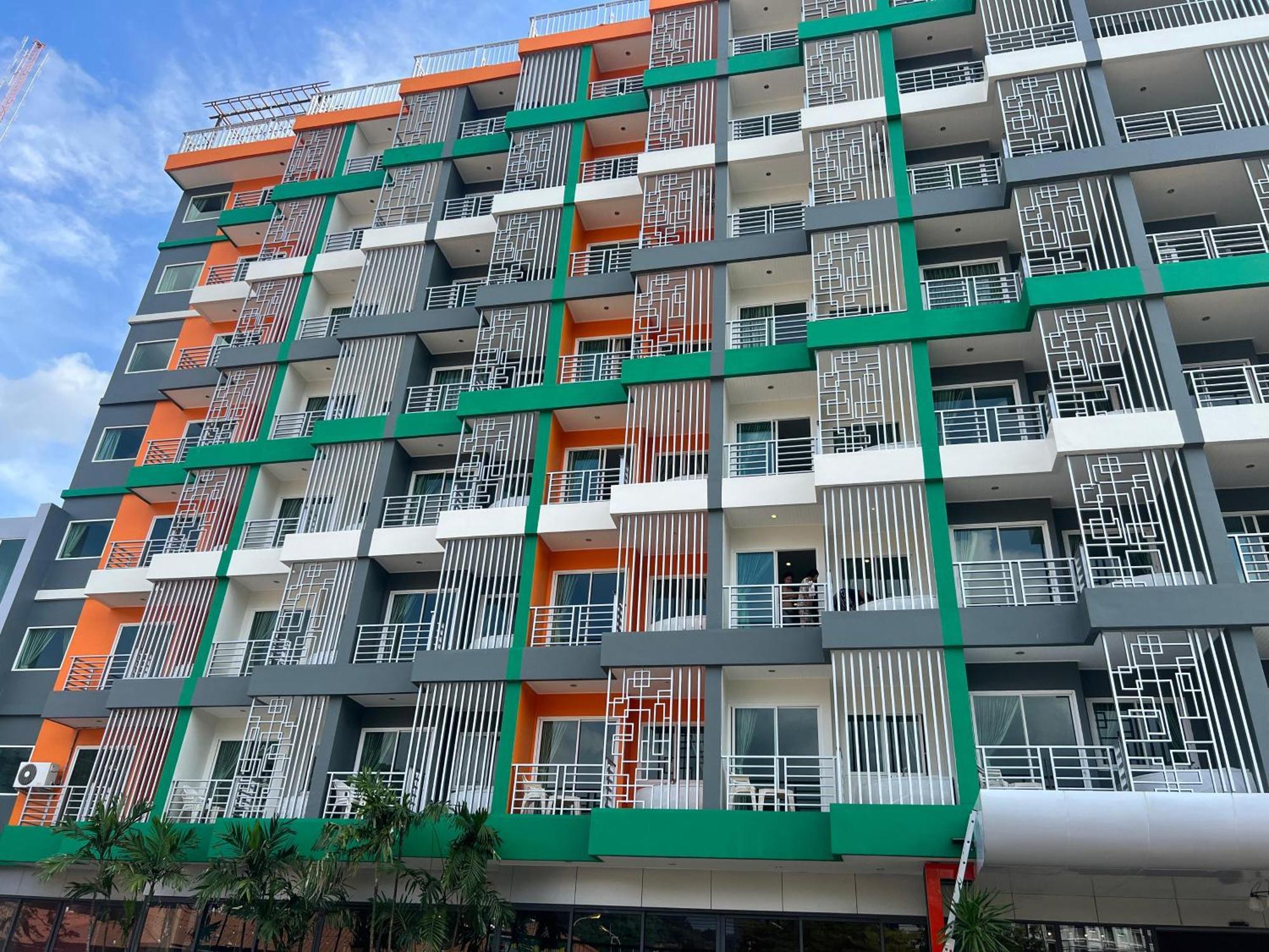 Zephyr Grand Hotel Patong
