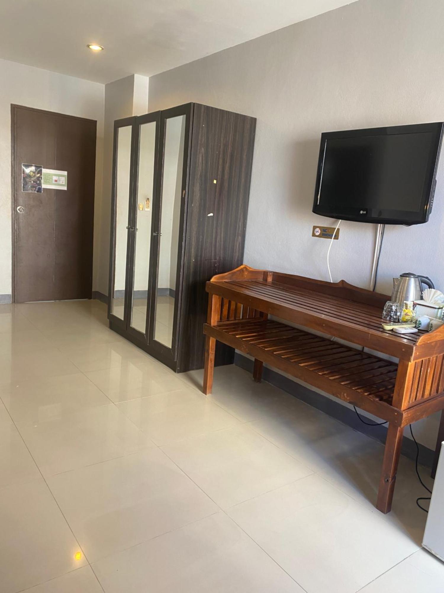 Holiday Home Patong Hotel