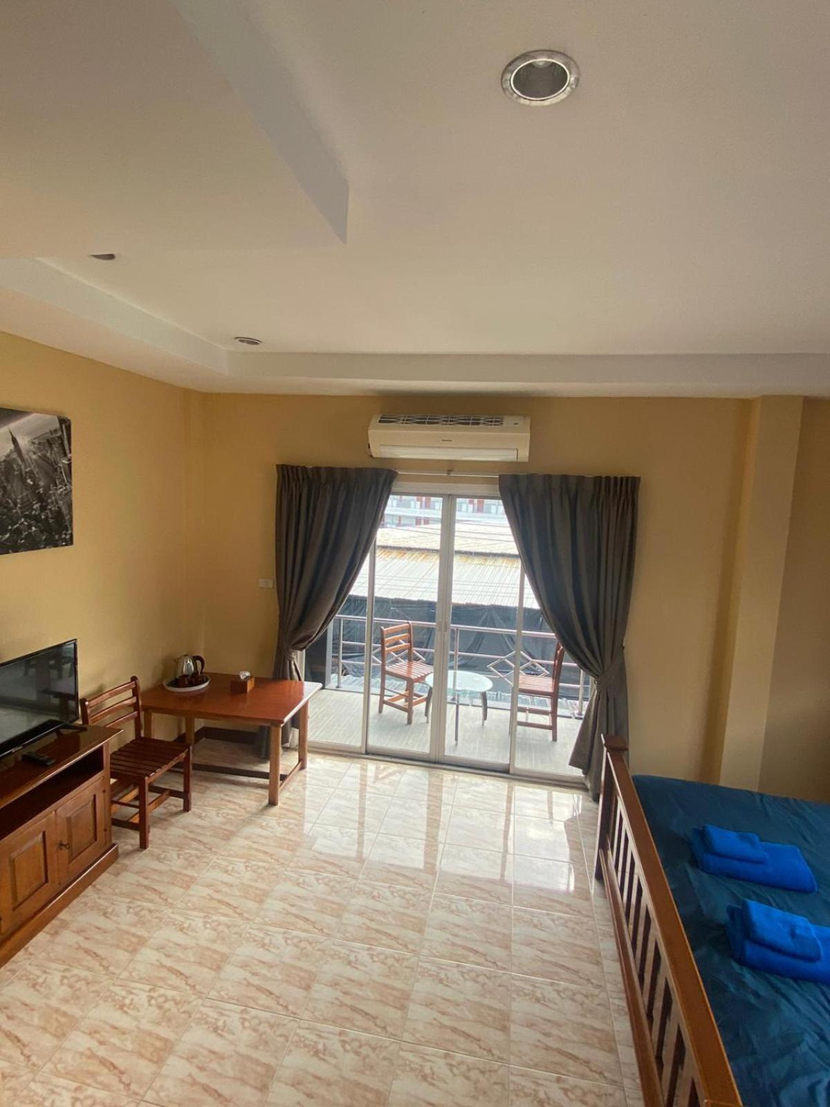 Bt Hotel *