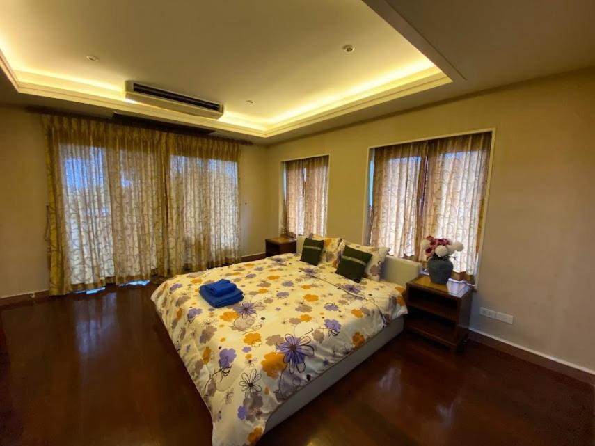 Villa Private Pool And Thai Style By Andaman