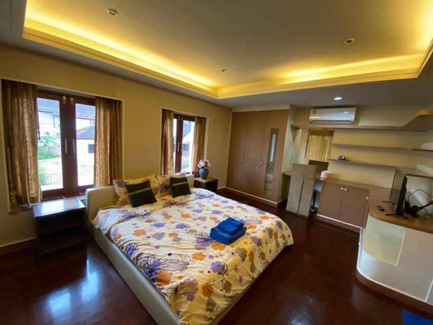Private Pool And Thai Style By Andaman Villa *