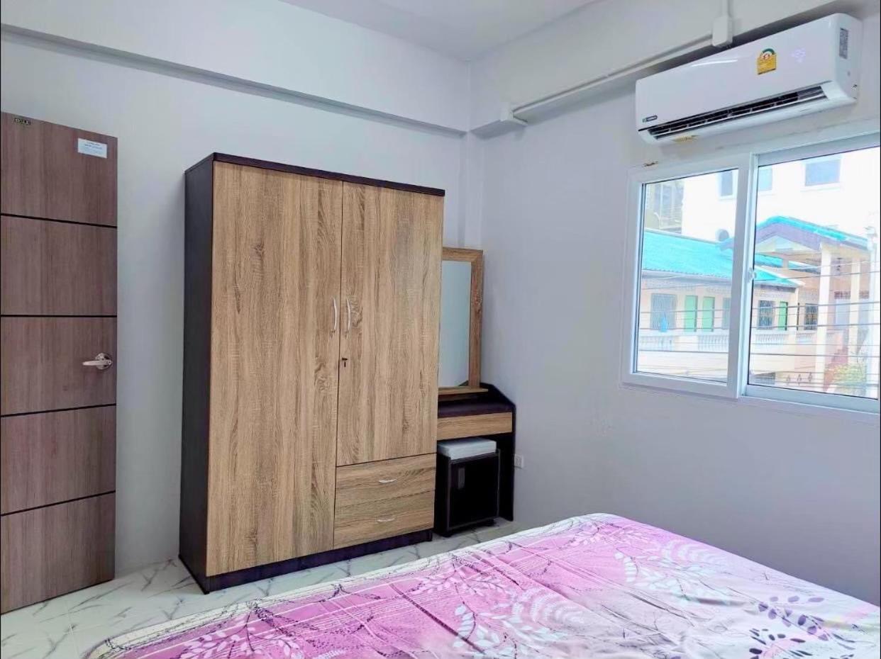 Phuket House And Apartment