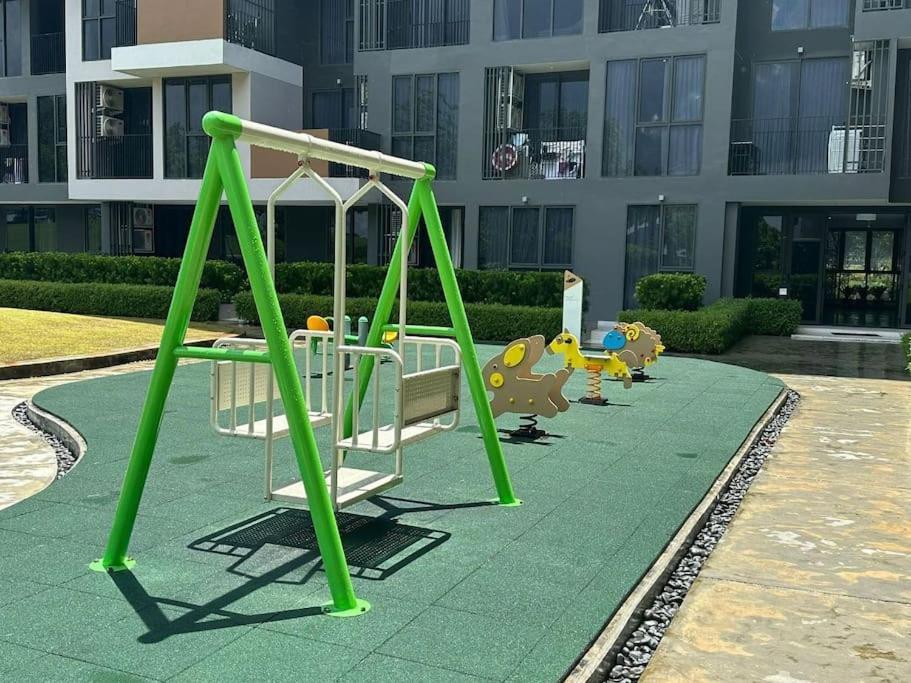 Modern 2-bedroom Garden View In Skypark Laguna *