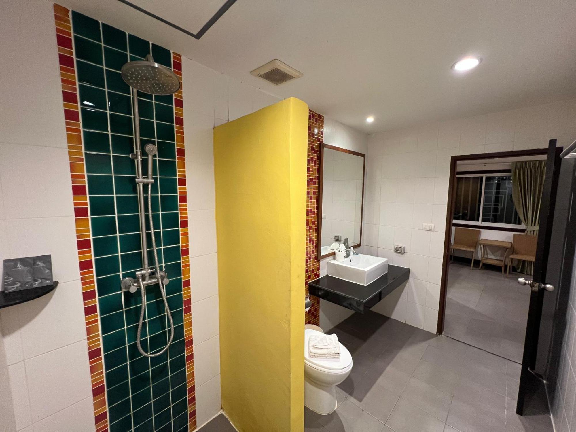 Hotel Zephyr Grand Patong