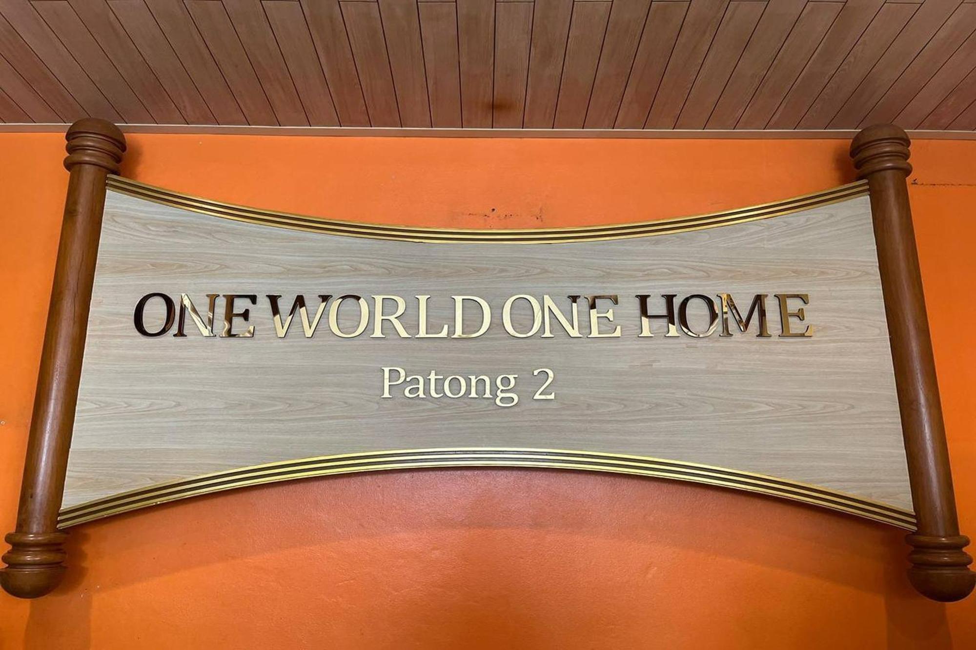 One World One 2 Hostel *