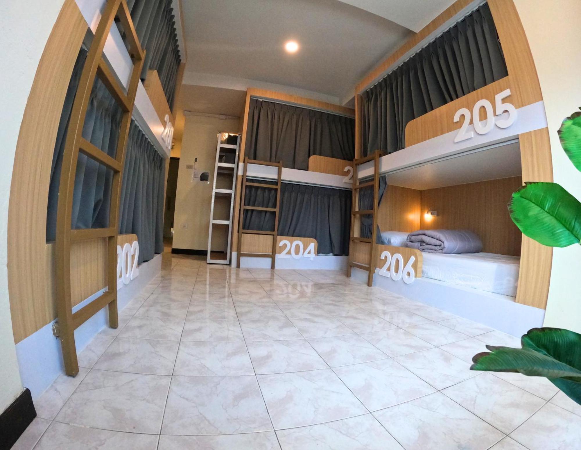 Kpop Hostel Karon