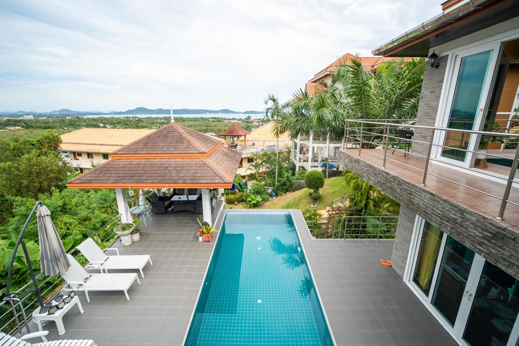 ฺbaan Waru Seaview * Ban Kata
