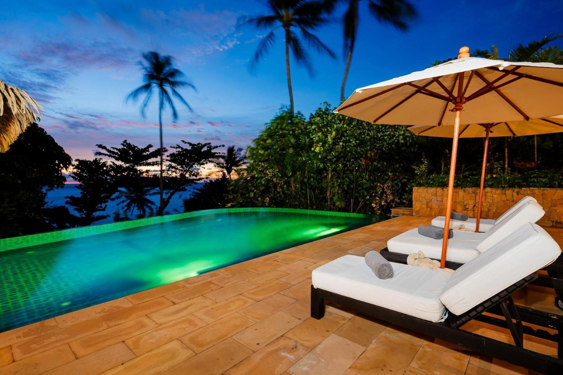 Aluna - Oceanfront 4 Bedroom Near Beach, Phuket Thailand Villa *