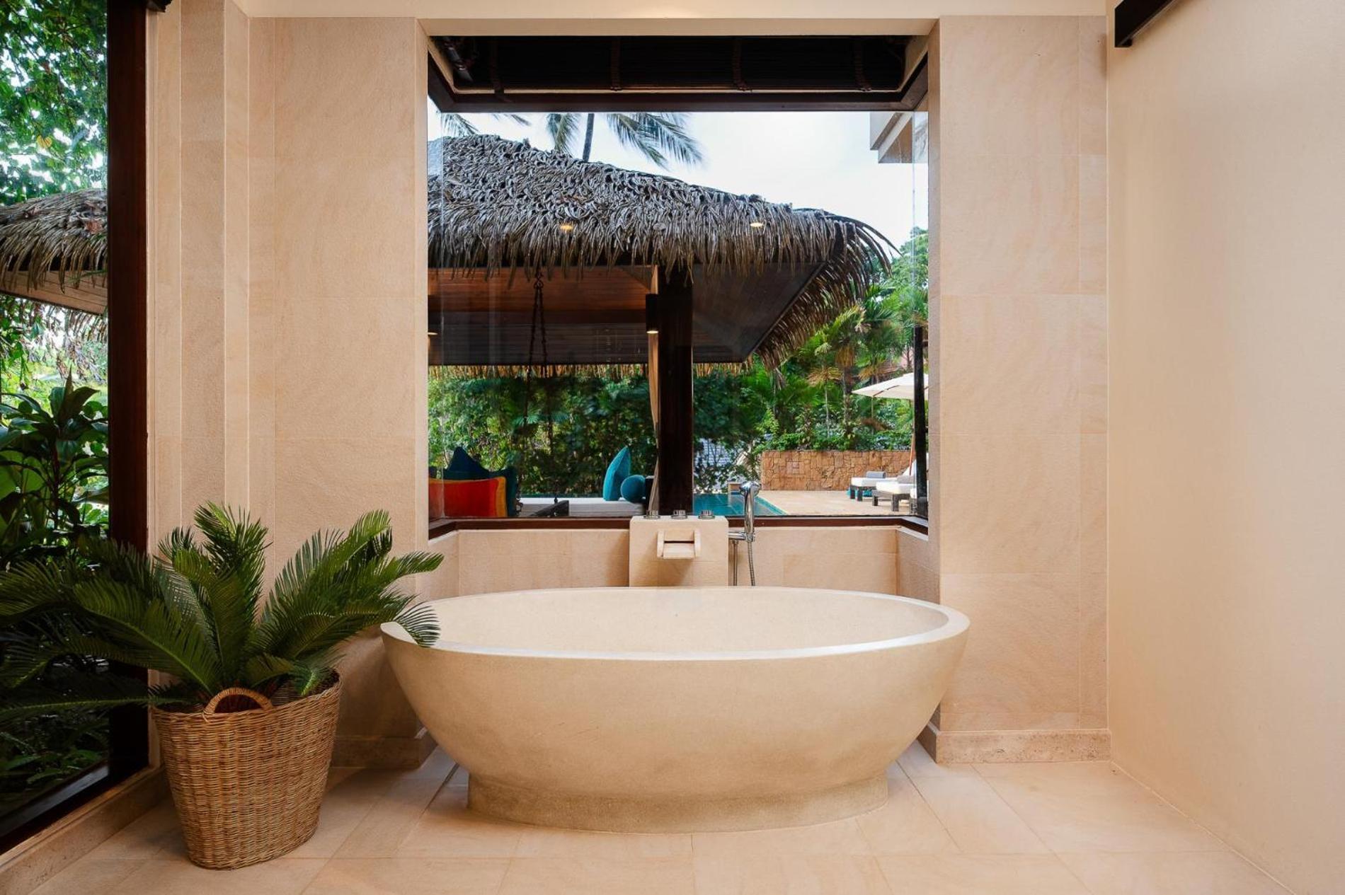 Aluna - Oceanfront 4 Bedroom Near Beach, Phuket Thailand Kata Beach (Phuket)