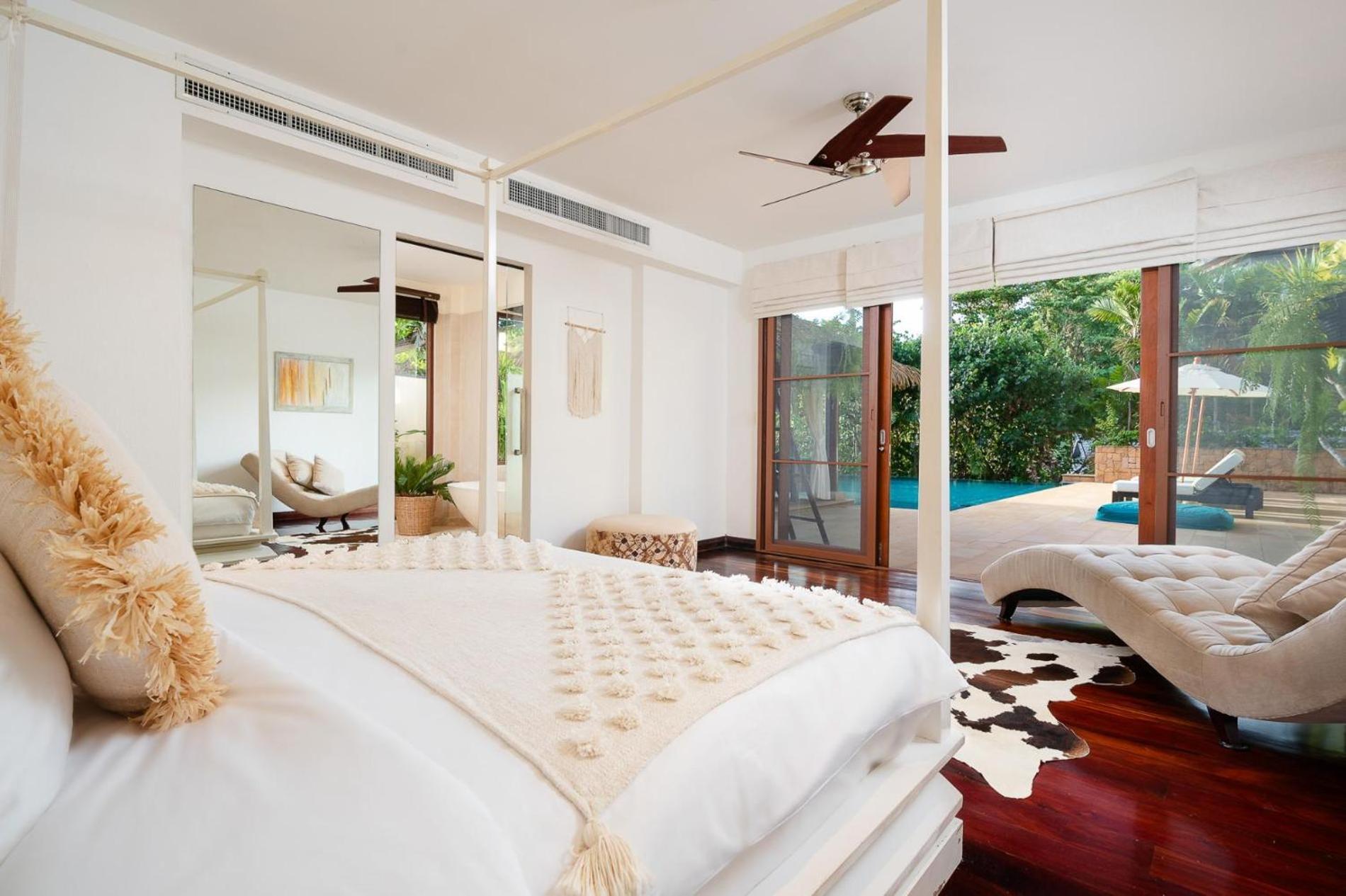 Aluna - Oceanfront 4 Bedroom Near Beach, Phuket Thailand Villa