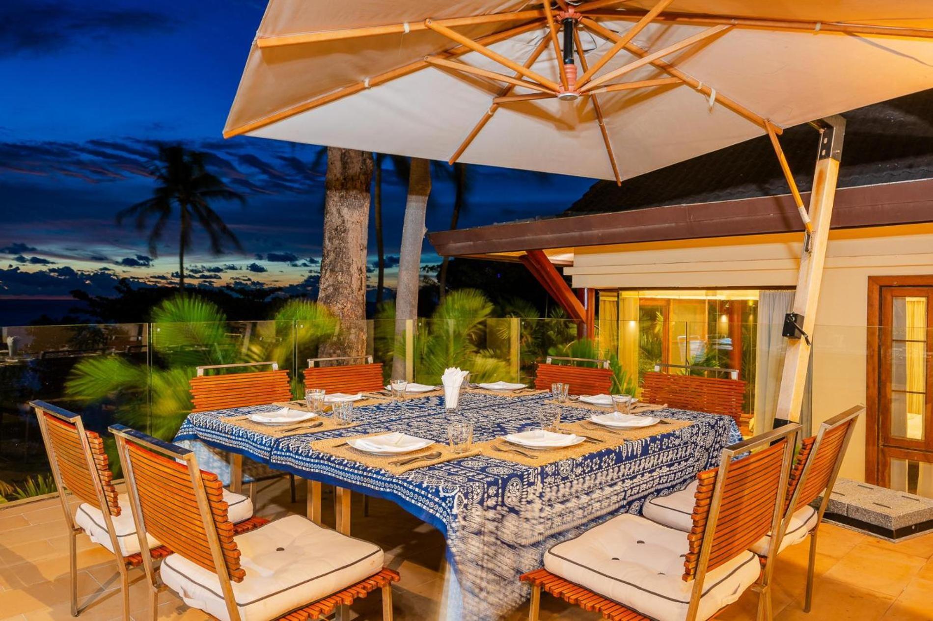 Villa Aluna - Oceanfront 4 Bedroom Near Beach, Phuket Thailand Kata Beach (Phuket)