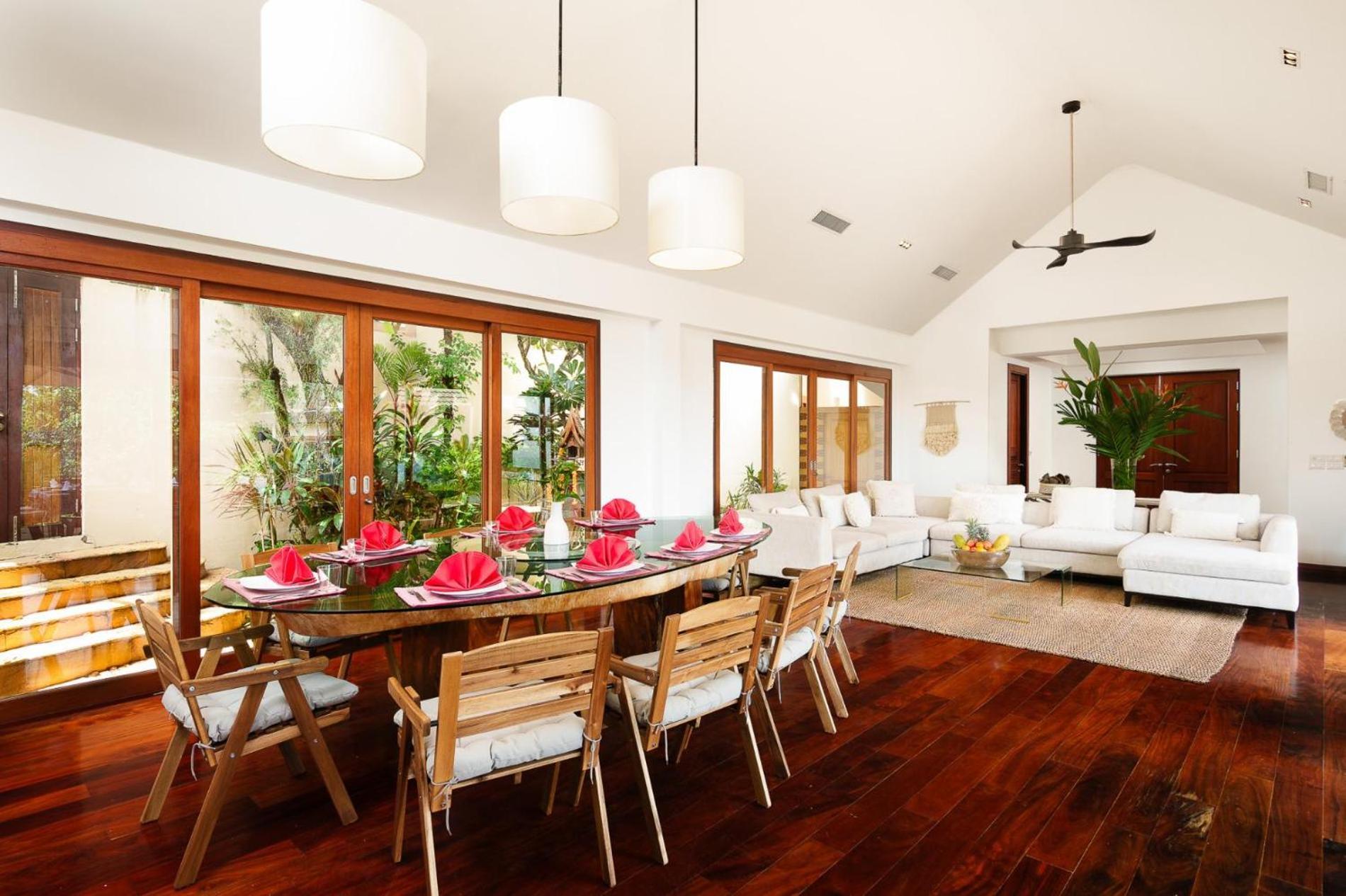 Villa Aluna - Oceanfront 4 Bedroom Near Beach, Phuket Thailand *