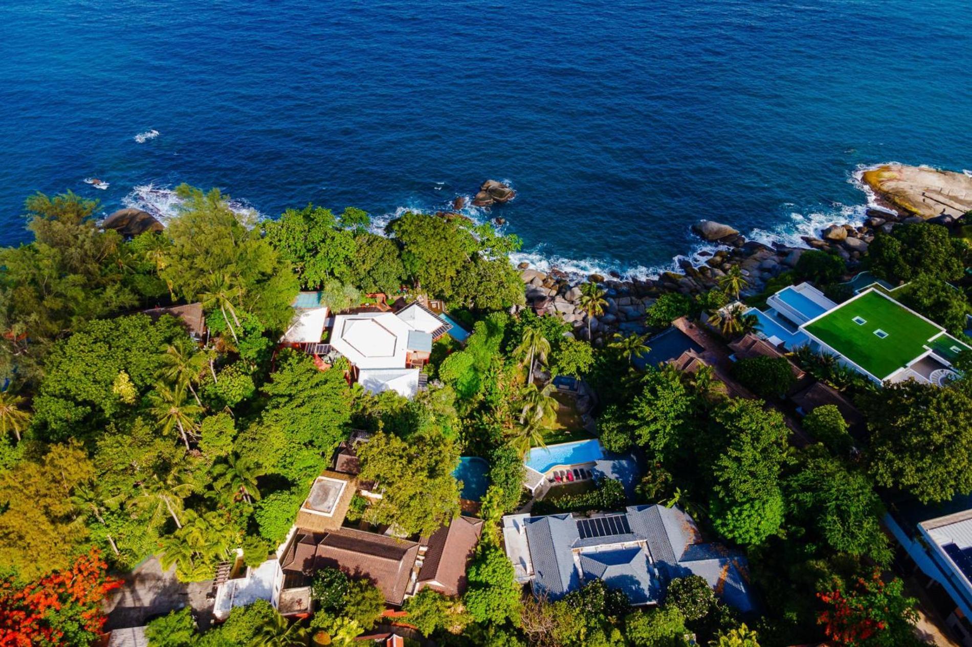 Aluna - Oceanfront 4 Bedroom Near Beach, Phuket Thailand Villa