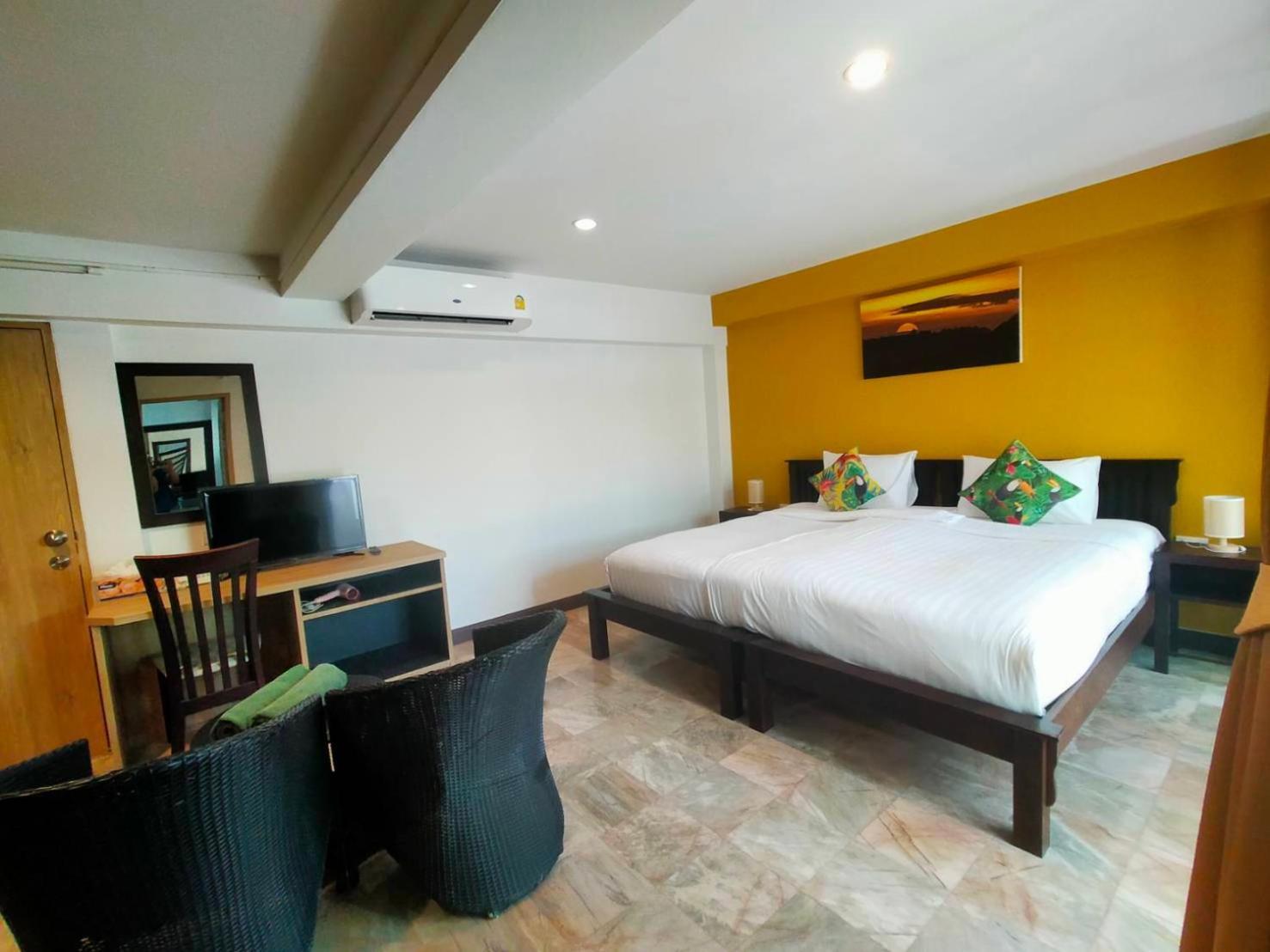 Hotel Beachfront 3*