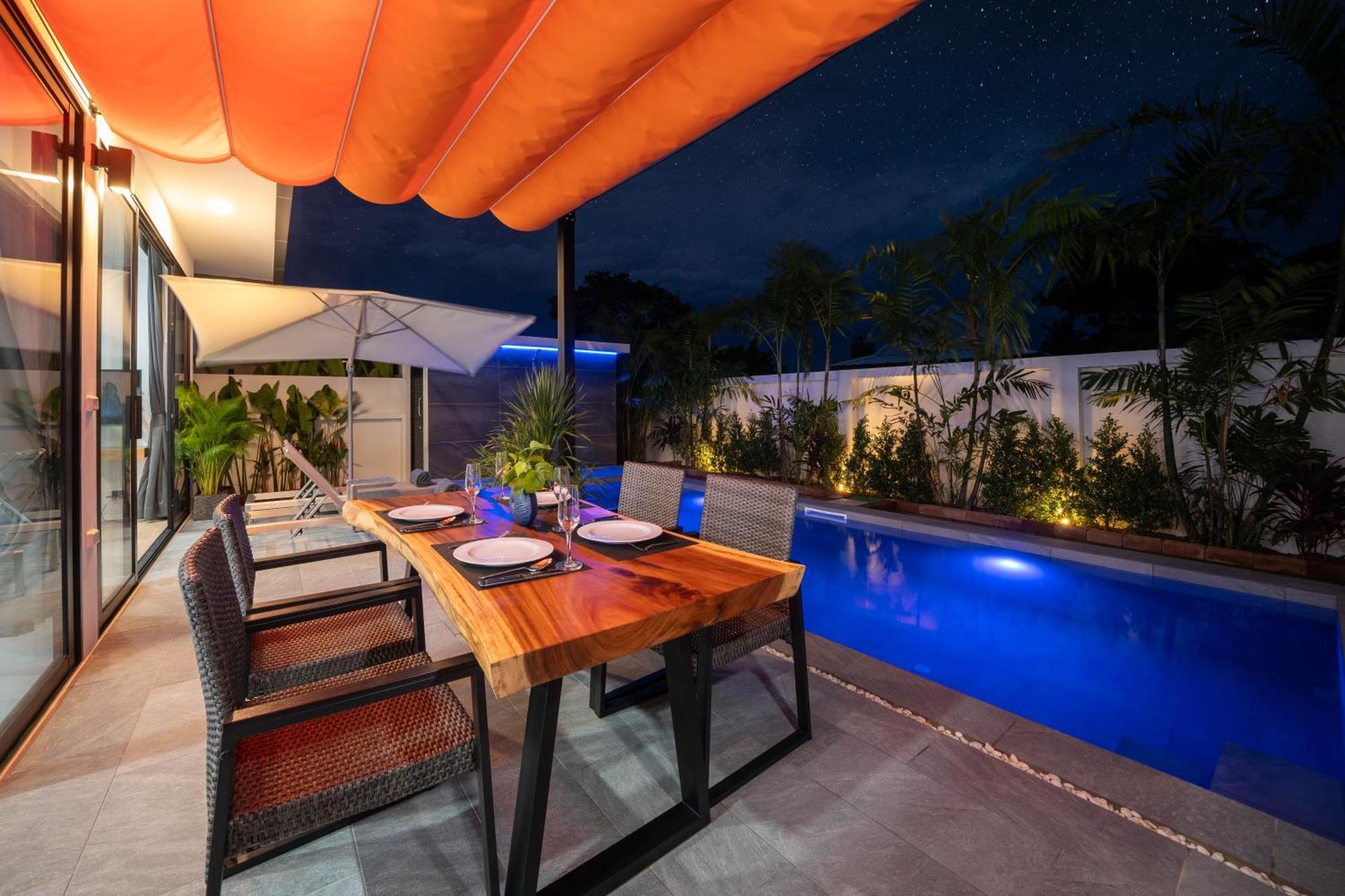 Mango Hill Hotel