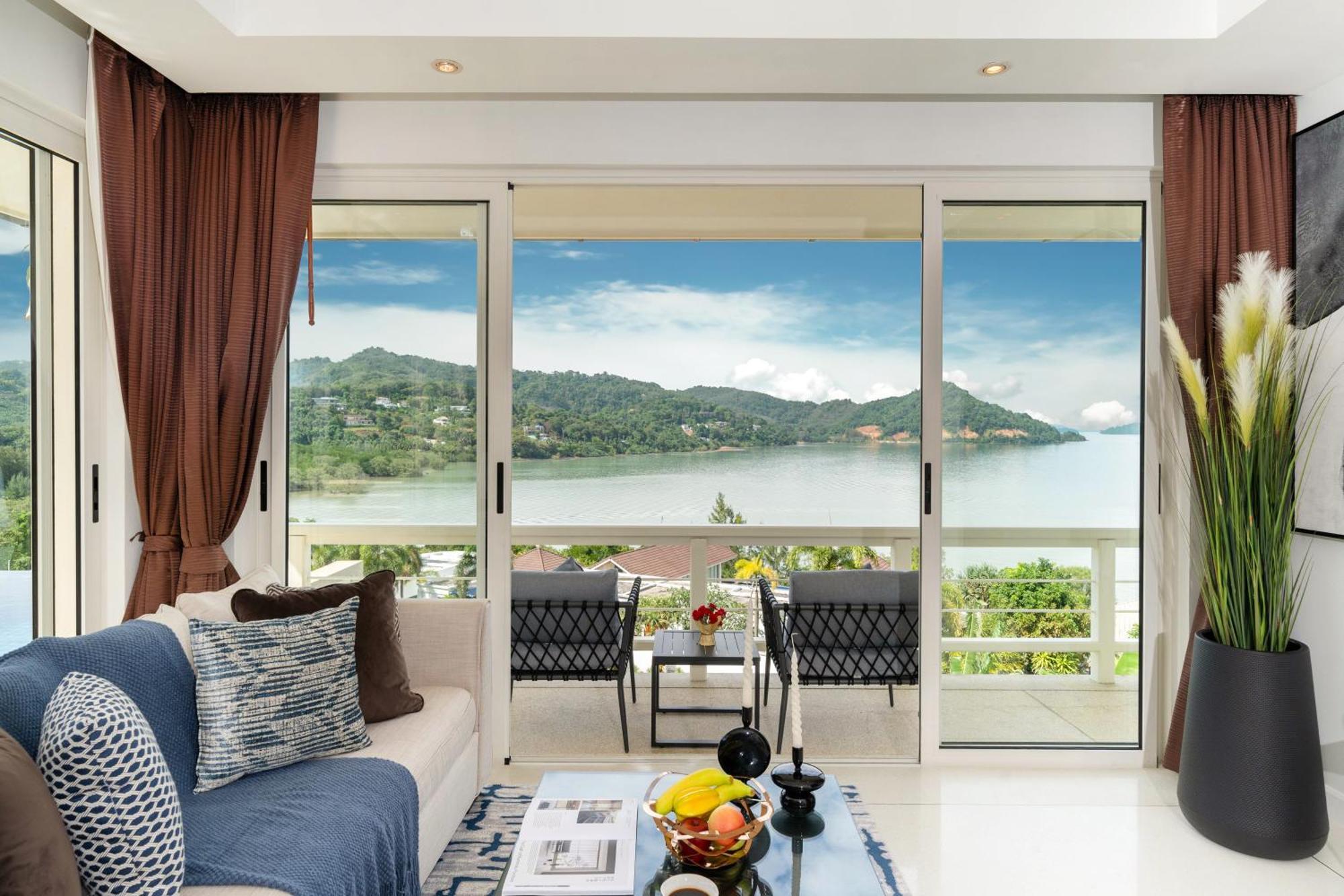 Villa Stunning 5 Bedrooms With Panoramic Sea View
