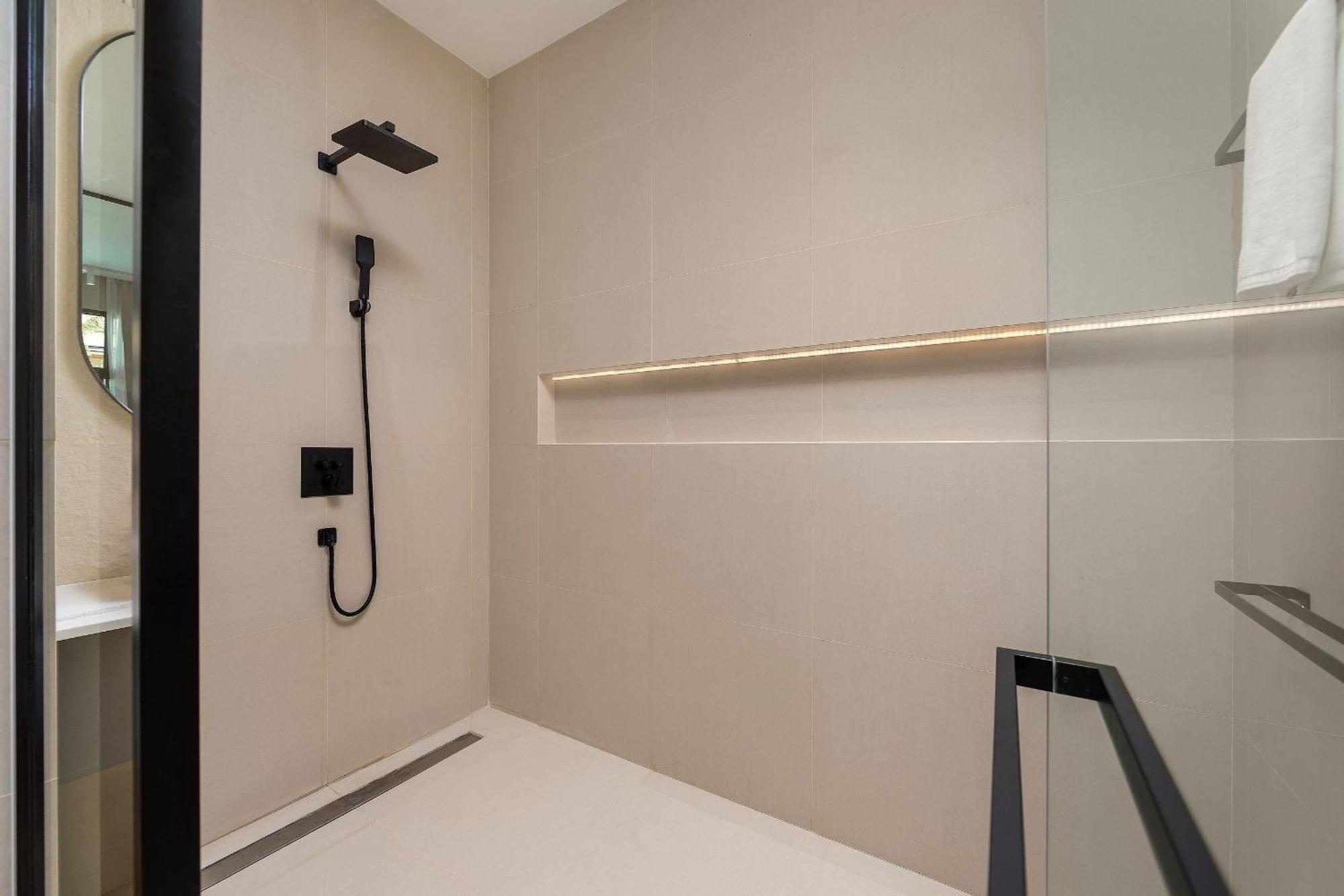 Mios | Brand New 2 Bedroom Private Pool In Popular Onyx | 3 Min To Naiharn * Nai Harn